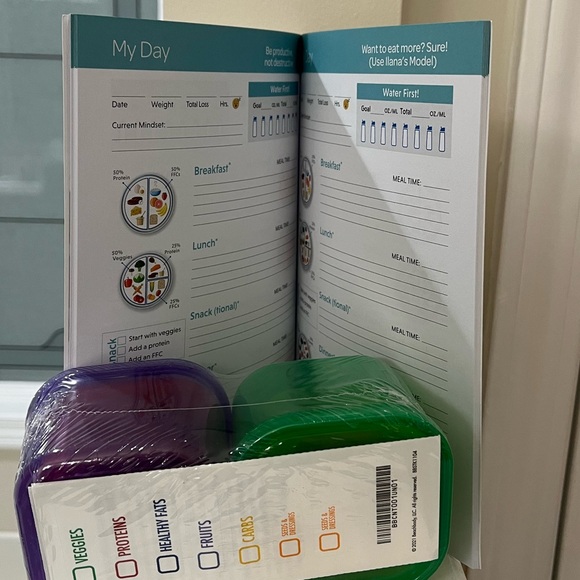 Beachbody Tracker and Containers - Picture 3 of 3